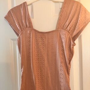 Women’s shirts/tops